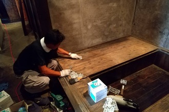 居酒屋 床塗装工事